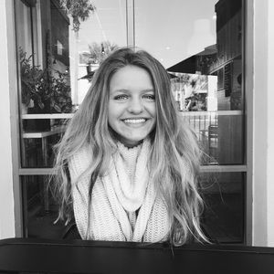 Meet your Posher, Julia